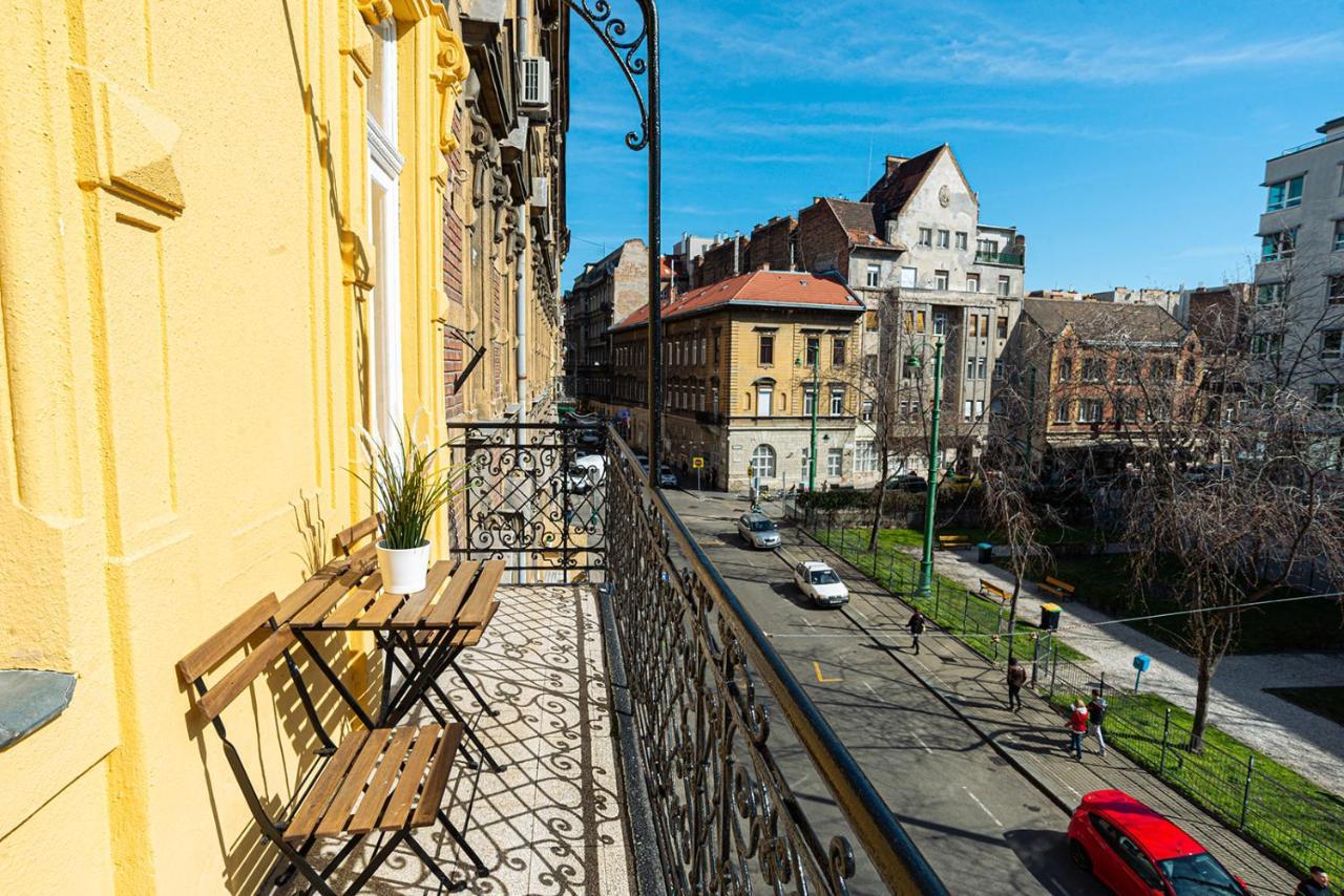 Terrace Vuvu - Apartment With Balcony In The Heart Of Budapest Exterior foto
